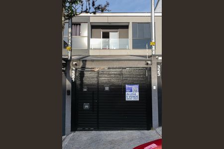 Casa à venda com 130m², 3 quartos e 4 vagas Casa à venda com 130m², 3 quartos e 4 vagasFachada - placa WVMY-430