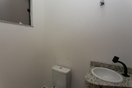 Casa à venda com 130m², 3 quartos e 4 vagas Casa à venda com 130m², 3 quartos e 4 vagasBanheiro de Serviço