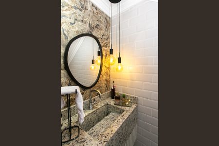 Casa à venda com 130m², 3 quartos e 4 vagas Casa à venda com 130m², 3 quartos e 4 vagasLavabo