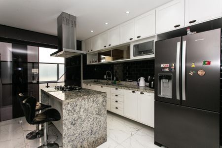 Cozinha de casa à venda com 3 quartos, 130m² em Vila Carrão, São Paulo