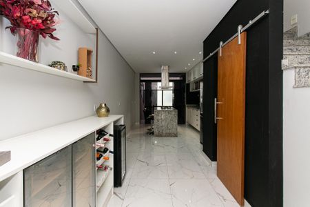 Casa à venda com 130m², 3 quartos e 4 vagas Casa à venda com 130m², 3 quartos e 4 vagasSala