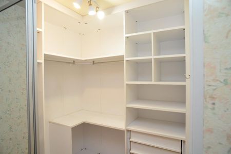 Closet de apartamento para alugar com 1 quarto, 84m² em Barra da Tijuca, Rio de Janeiro