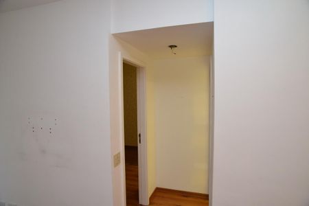 Corredor de apartamento para alugar com 1 quarto, 84m² em Barra da Tijuca, Rio de Janeiro