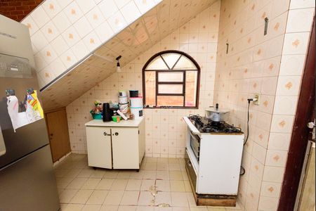 Cozinha 1 de casa à venda com 6 quartos, 360m² em Brasil Industrial, Belo Horizonte