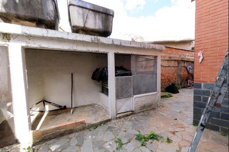 Área externa de casa à venda com 6 quartos, 360m² em Brasil Industrial, Belo Horizonte