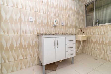 Cozinha - Armários de apartamento para alugar com 2 quartos, 60m² em Olaria, Rio de Janeiro