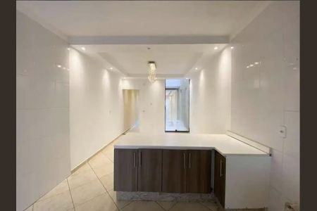 Cozinha de casa à venda com 3 quartos, 120m² em Jardim Taquari, São Paulo