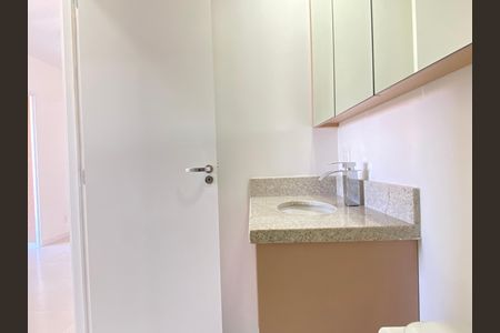 Banheiro 2 de apartamento para alugar com 2 quartos, 50m² em Vila Osasco, Osasco