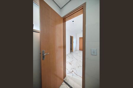 Apartamento à venda com 35m², 2 quartos e sem vaga Apartamento à venda com 35m², 2 quartos e sem vagaBanheiro