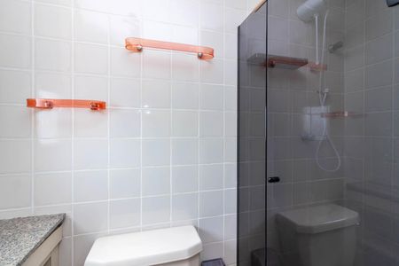 Apartamento à venda com 69m², 3 quartos e 1 vaga Apartamento à venda com 69m², 3 quartos e 1 vagaBanheiro da Suíte