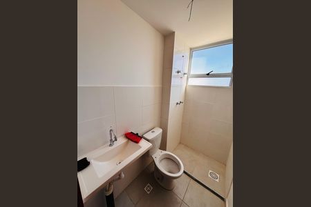 Banheiro de apartamento à venda com 2 quartos, 49m² em Chácara Estela, Barueri