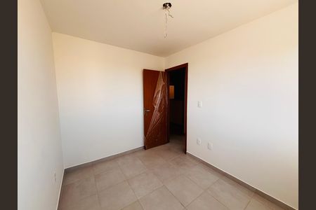 Quarto  de apartamento à venda com 2 quartos, 49m² em Chácara Estela, Barueri