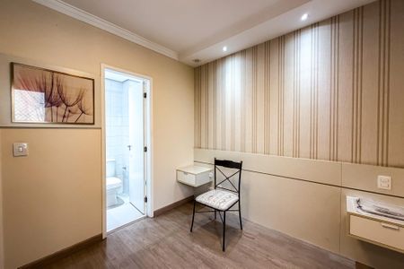 Suíte de apartamento à venda com 3 quartos, 129m² em Vila Bertioga, São Paulo