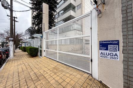 Entrada de apartamento à venda com 3 quartos, 129m² em Vila Bertioga, São Paulo