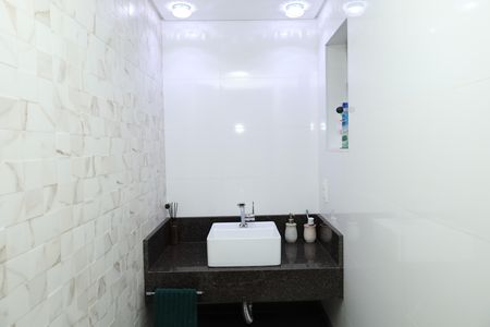 Banheiro 4 - Lavabo de casa à venda com 3 quartos, 224m² em Vila Brasil, São Paulo