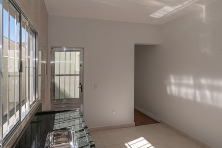 Cozinha  de casa à venda com 2 quartos, 60m² em Parque Bandeirantes I (nova Veneza), Sumaré