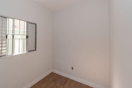 Quarto  de casa à venda com 2 quartos, 60m² em Parque Bandeirantes I (nova Veneza), Sumaré