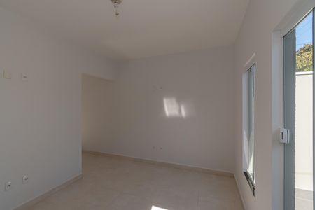 Sala  de casa à venda com 2 quartos, 60m² em Parque Bandeirantes I (nova Veneza), Sumaré