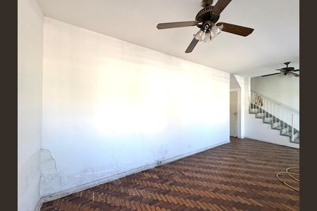 Sala de casa à venda com 4 quartos, 130m² em Parque Sao Luis, São Paulo