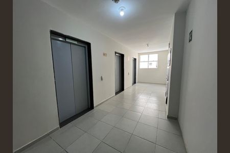 Apartamento para alugar com 59m², 2 quartos e 1 vaga Apartamento para alugar com 59m², 2 quartos e 1 vagaElevadores do Andar