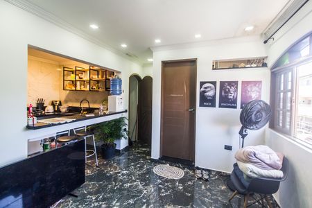 Sala  de casa para alugar com 2 quartos, 121m² em Jardim Maria Beatriz, Carapicuíba