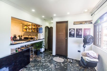 Sala de casa para alugar com 2 quartos, 121m² em Jardim Maria Beatriz, Carapicuíba