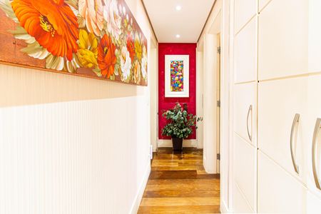 Apartamento para alugar com 151m², 4 quartos e 3 vagas Apartamento para alugar com 151m², 4 quartos e 3 vagasCorredor