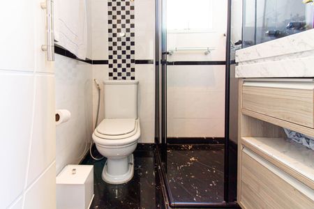 Apartamento para alugar com 151m², 4 quartos e 3 vagas Apartamento para alugar com 151m², 4 quartos e 3 vagasBanheiro da Suíte 2