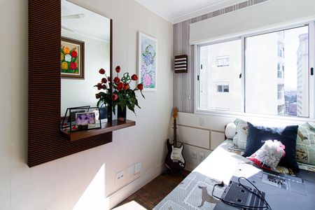 Apartamento para alugar com 151m², 4 quartos e 3 vagas Apartamento para alugar com 151m², 4 quartos e 3 vagasQuarto