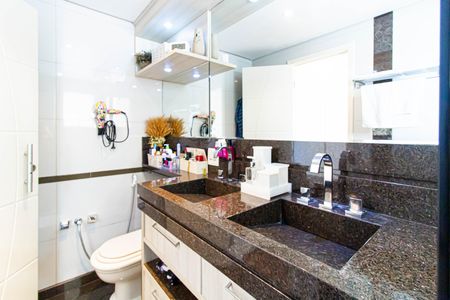 Apartamento para alugar com 151m², 4 quartos e 3 vagas Apartamento para alugar com 151m², 4 quartos e 3 vagasBanheiro da Suíte 3