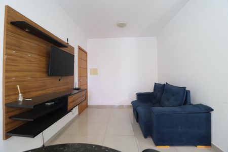 Sala de apartamento para alugar com 2 quartos, 58m² em Santa Mônica, Uberlândia