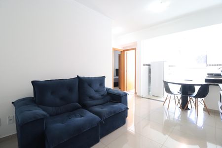 Sala de apartamento para alugar com 2 quartos, 58m² em Santa Mônica, Uberlândia