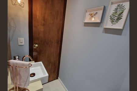 Banheiro  de casa à venda com 3 quartos, 125m² em Jardim Sao Luis, Barueri