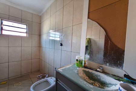 Banheiro de casa à venda com 3 quartos, 138m² em Tres Marias, Campinas