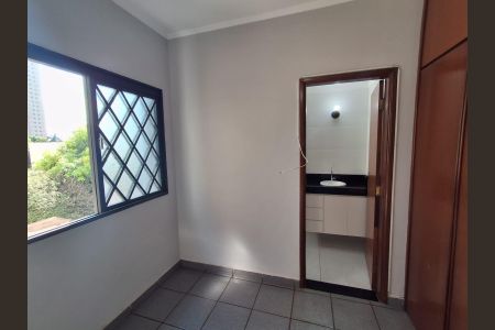 Banheiro de apartamento para alugar com 1 quarto, 35m² em Jardim Irajá, Ribeirão Preto