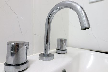 Apartamento para alugar com 70m², 2 quartos e 1 vagaBanheiro - torneira
