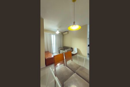 Sala de apartamento para alugar com 2 quartos, 50m² em Barra Olímpica, Rio de Janeiro