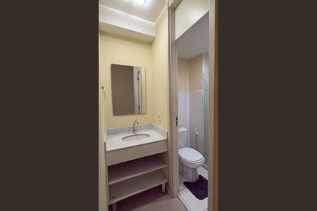 Banheiro de apartamento para alugar com 2 quartos, 50m² em Barra Olímpica, Rio de Janeiro