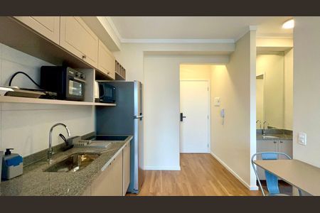 Cozinha de kitnet/studio para alugar com 1 quarto, 29m² em Pinheiros, São Paulo
