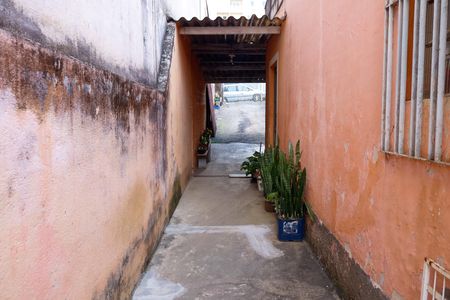 Área externa de casa à venda com 2 quartos, 70m² em Bussocaba, Osasco
