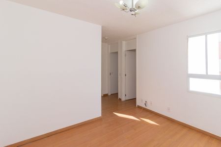 Sala de apartamento para alugar com 2 quartos, 45m² em Estância Jaraguá, São Paulo