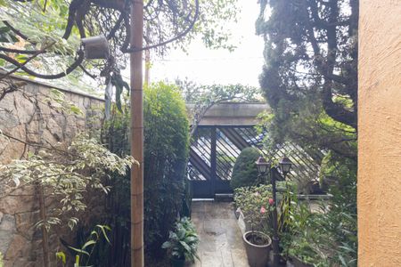 Jardim de casa à venda com 4 quartos, 432m² em Vila Moinho Velho, São Paulo