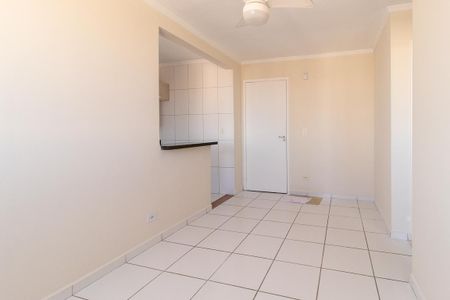 Sala de apartamento para alugar com 2 quartos, 48m² em Xaxim, Curitiba