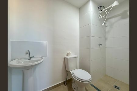 Banheiro Suíte  de apartamento para alugar com 1 quarto, 24m² em Vila das Belezas, São Paulo