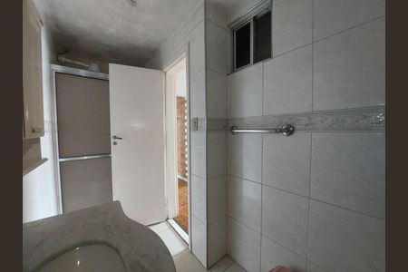 Banheiro de apartamento à venda com 2 quartos, 68m² em Santo Amaro, São Paulo