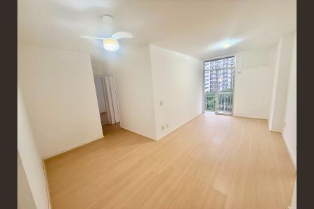 Apartamento para alugar com 57m², 2 quartos e 1 vaga Apartamento para alugar com 57m², 2 quartos e 1 vagaSala