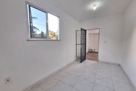 Sala de casa para alugar com 1 quarto, 96m² em Saracuruna, Duque de Caxias