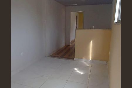 Sala de kitnet/studio para alugar com 1 quarto, 96m² em Saracuruna, Duque de Caxias
