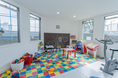 Apartamento para alugar com 56m², 2 quartos e 1 vaga Apartamento para alugar com 56m², 2 quartos e 1 vagaÁrea comum - Academia e brinquedoteca