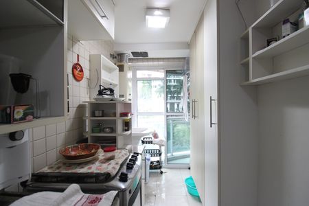 Área de serviço de apartamento para alugar com 2 quartos, 73m² em Barra Olímpica, Rio de Janeiro